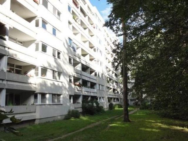 PRIVAT Verkauf, BEZUGSFREI, 3 Zi. mit Süd Loggia in Westend Lage