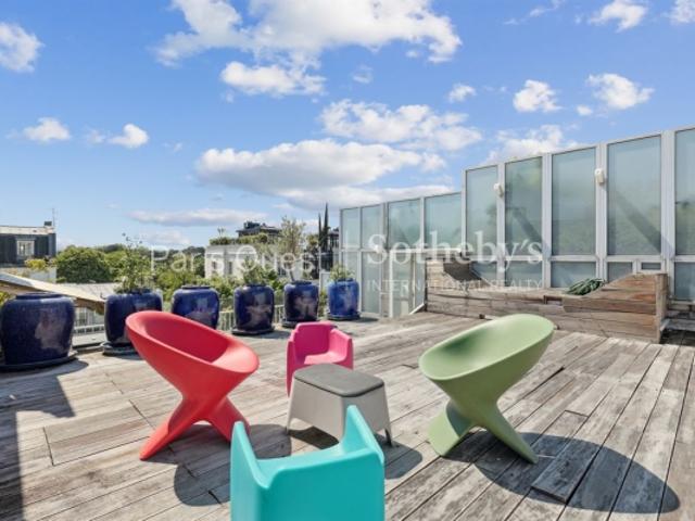 Private Mansion in Neuilly sur Seine with rooftop 6 bedrooms