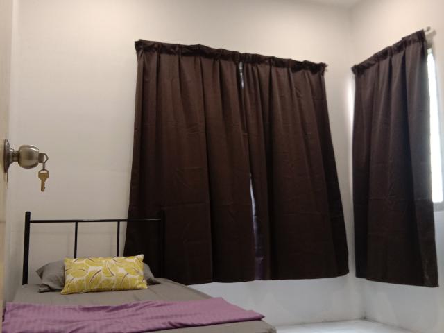 Private Middle Room at Cemara Apartment, Bandar Sri Permaisuri