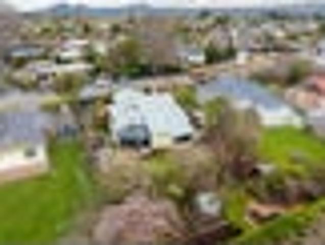 Private oasis in lovely Outram