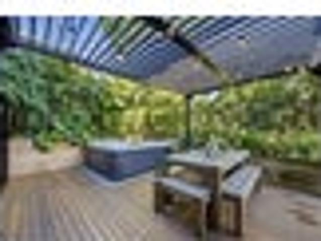 Private oasis with bonus space