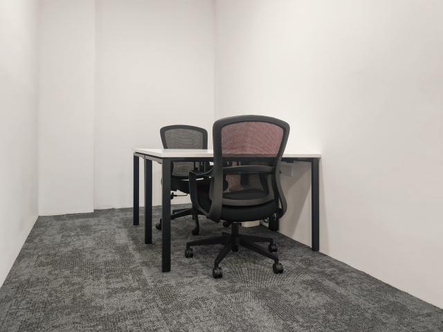 Private office space for 2 persons in Regus The Podium