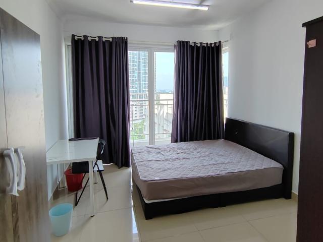 [Private balcony] Big Master Room at Pacific Place, Ara Damansara