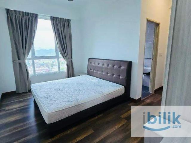 Private Bath. Apartment. Car Park, Master Room at Serdang Raya