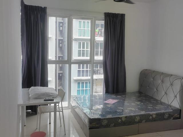 [Private bathroom] Master Bedroom for rent at Pacific Place