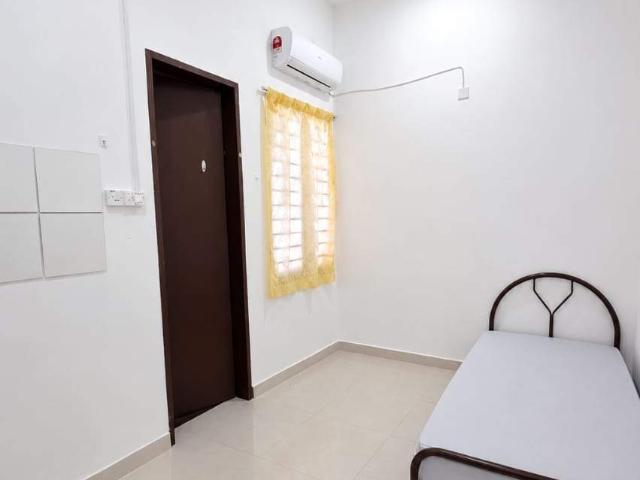 Private Bathroom Room @ Alam Impian 5–10 mins to Kota Kemuning & Bukit Rimau ️️