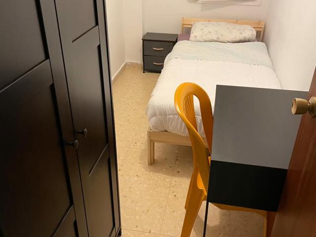 Private bedroom