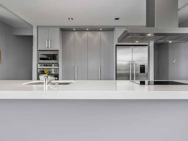 Private Executive Home with Spectacular Views in Maunu