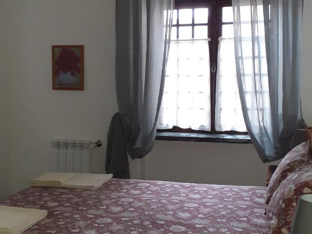 Private en suite bedroom in a Villa near Peniche