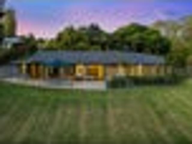 Private Estate w Income Streams & Subdivision Pote