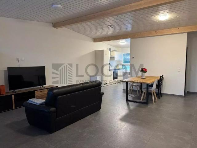 Private furnished room in shared apartment