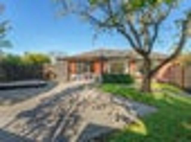 Private Family Living on a 943m² Section
