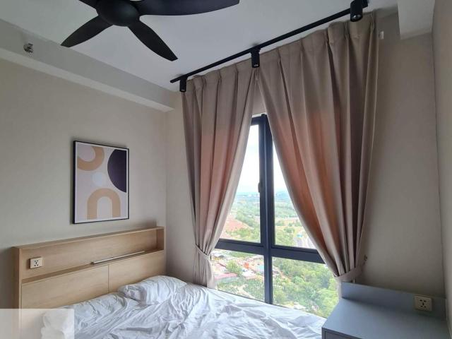 Private Fridge I Male & Female Unit Available I Walking Distance To MRT