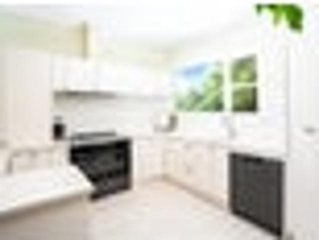 PRIVATE HIDEAWAY WITH SUN & VIEWS IN CITY END KARO