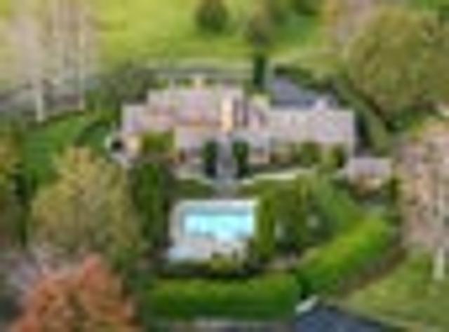 Private Lifestyle Holding with Acreage