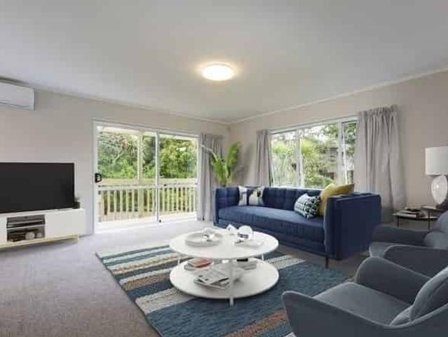 Private Parkside Living in Glen Eden