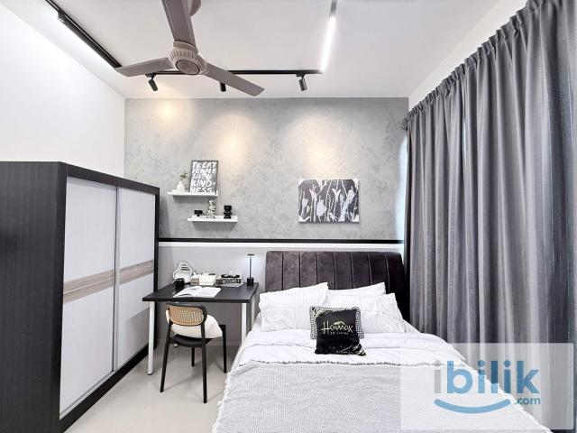 Private queen room for mix gender unit in gravit8 klang