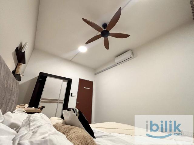 Private queen room rm850 only‼️ mix gender unit in mercu jalil near lrt sri petaling