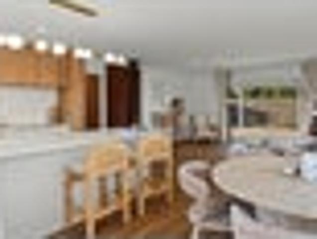 Private, renovated and versatile