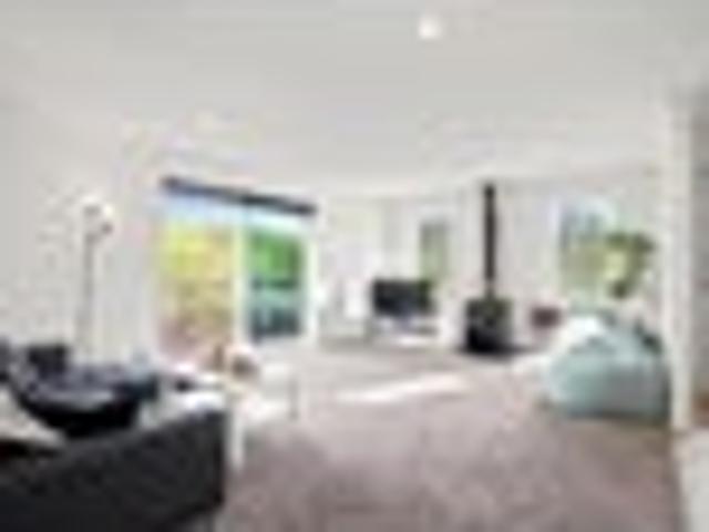 Private Retreat with Space, Parking & Potential