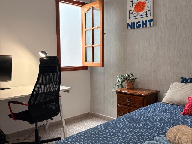 Private Room in Coliving la Isleta Room Teryaki