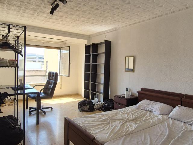 Private room in Valencia Center