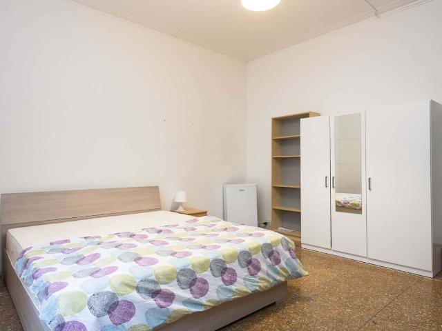 Private Room in Via Oreste Tommasini