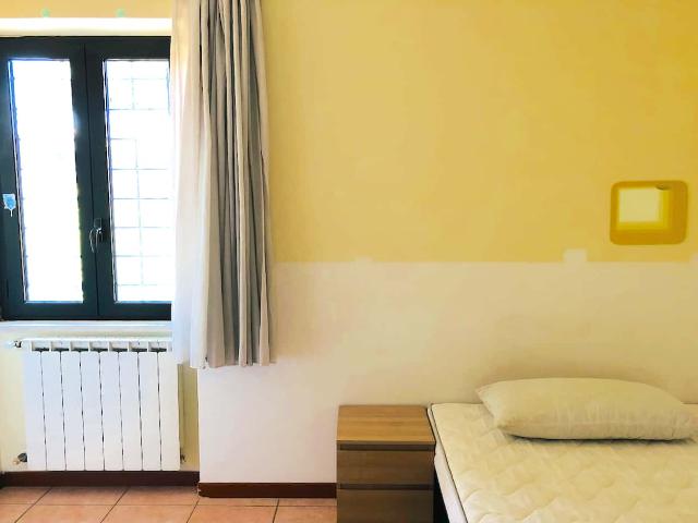 Private Room in Via Alessandro Brisse
