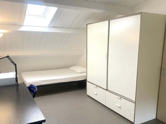 Private Room in Via di Carcaricola