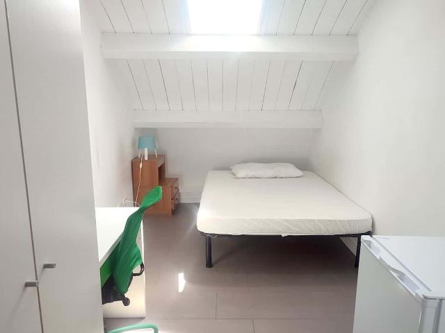 Private Room in Via di Carcaricola