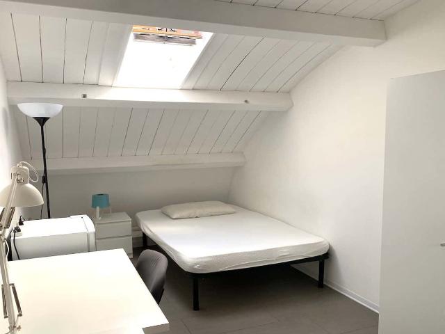 Private Room in Via di Carcaricola