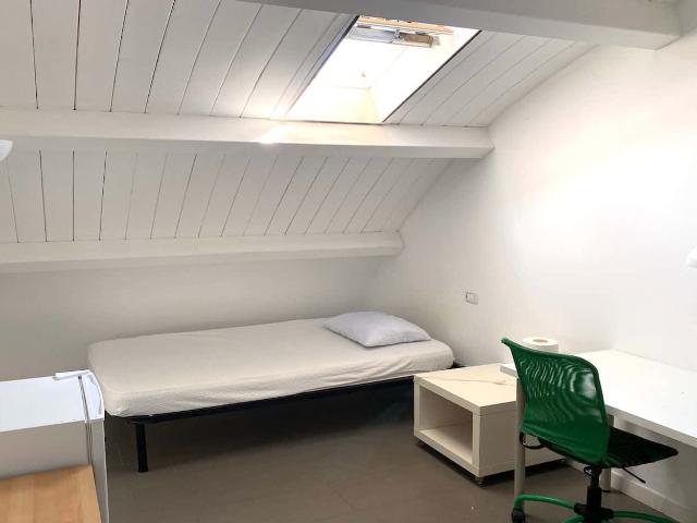 Private Room in Via di Carcaricola