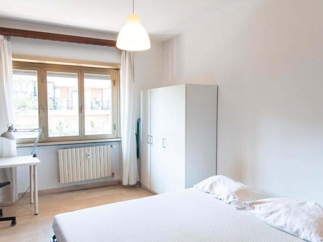 Private Room in Via Laurentina
