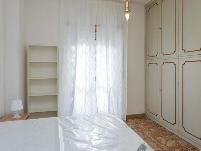 Private Room in Viale Leonardo da Vinci