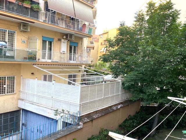 Private Room in Viale Tirreno