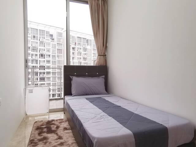 Private Room PR2 for Rent at Grandeur 8, Ang Mo Kio!