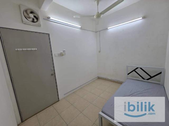 Private Room rent at Puchong area LIMITED UNIT near LRT FULLY Furnish FREE WIFIFirst come first serve