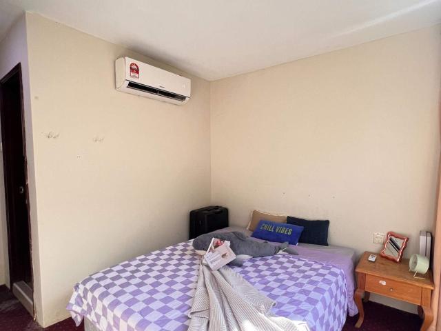Private Room Rent Easy Move In walk to IOI Puchong Mall & MRT Station