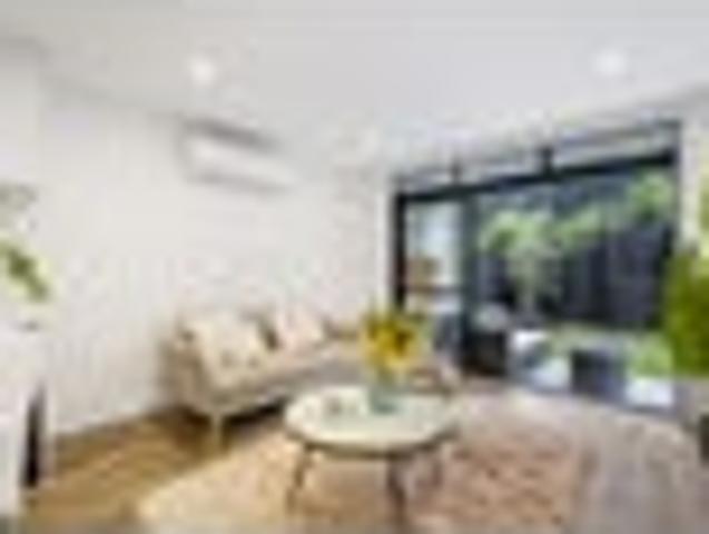 Private & sunny courtyard, limited release!