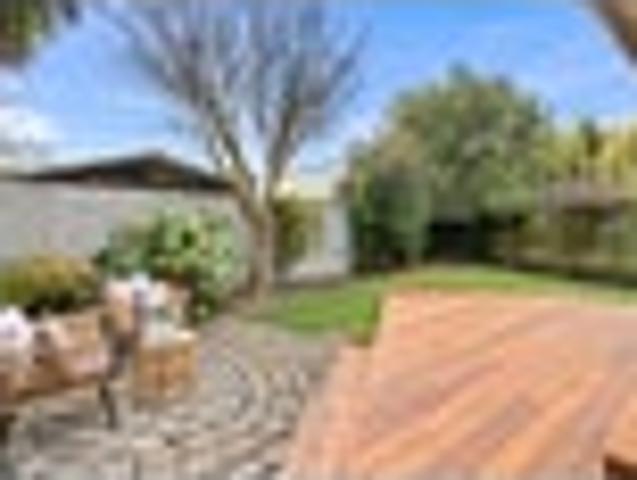 Private, Sunny & Low Maintenance Family Living