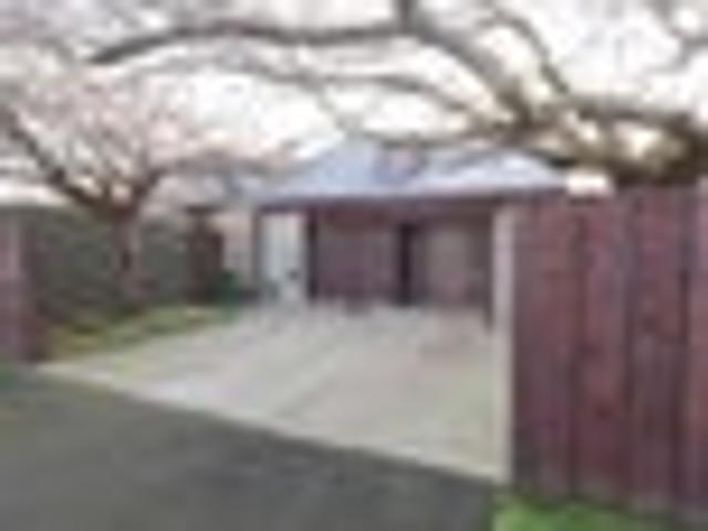 Private, Sunny & So Close To Town!