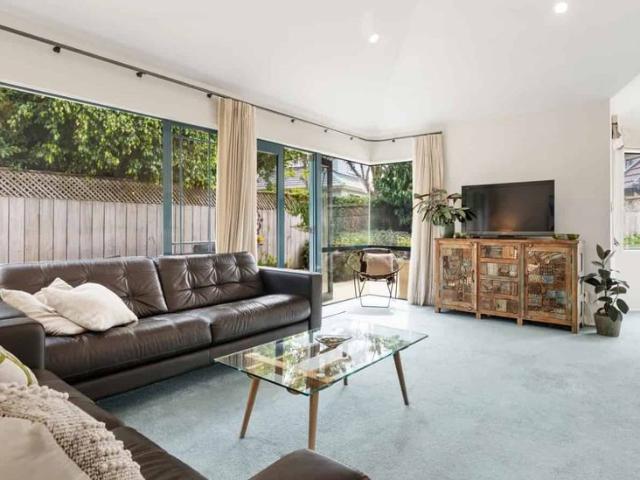 Private & Secure Standalone Home in Prime Kohimarama Location
