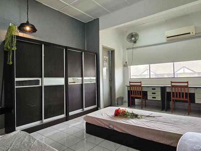 Private Toilet Master Air Cond Room at My Place, Subang Jaya SS15 Inti University