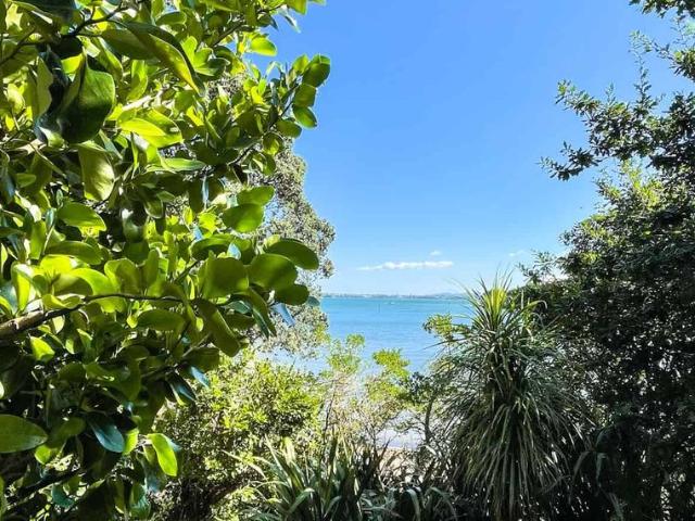 Private Waterfront Studio – Chelsea Bay Birkenhead