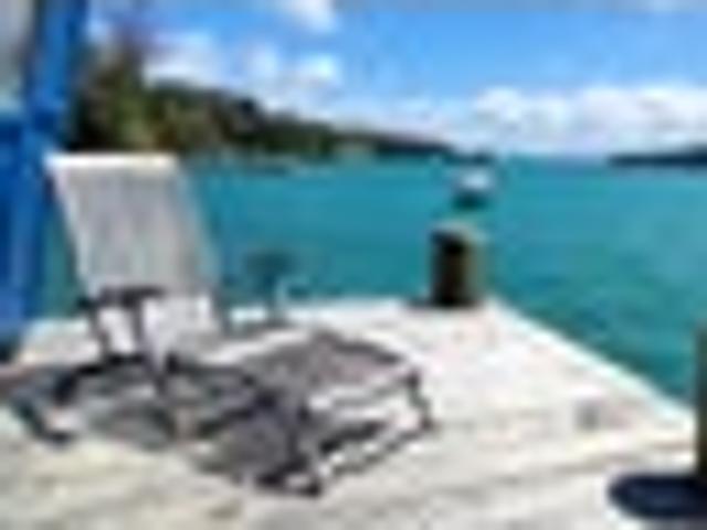 Private Wharf & Sheds on 1.68ha