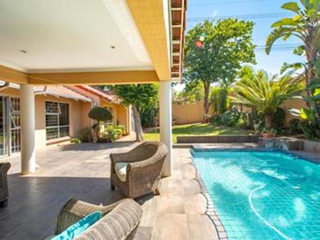 private 3 bedroom,2 bedroom house w.