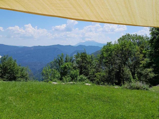 PRIVATES REFUGIUM IN ABSOLUTER ALLEINLAGE ? EXKLUSIVES HOFANWESEN MIT UNVERBAUBAREM PANORAMABLICK