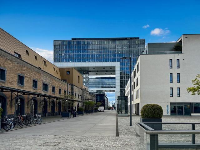 Privater Büroraum für 2 Person in Regus Kranhaus 1