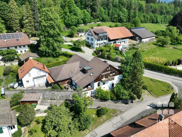 Prix réduit* Immeuble collectif avec trois appartements et atelier | dreamo. Ch