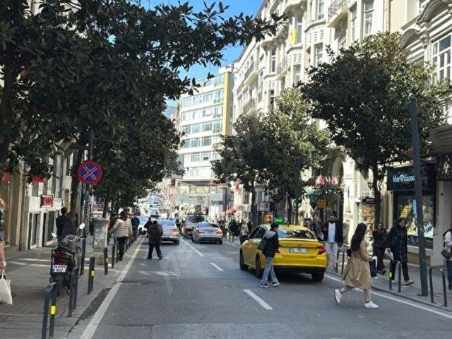PRİVE GAYRİMENKUL'DEN Rumeli Caddesi'nde Masrafsız 120 m Ofis